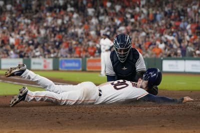 Yankees stop Astros' attempt to steal home on bizarre play