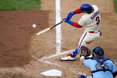 Blue Jays pull off stunning 7-run rally to complete doubleheader sweep of  Phillies