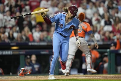 Phillies fan runs on field while Astros batting in World Series