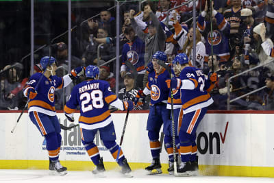 Pageau scores in OT as Islanders rally for 3-2 win and hand Kings