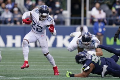 King Henry leads Titans' late rally to stun Seahawks 33-30