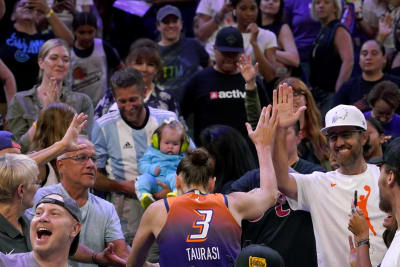 Diana Taurasi becomes first WNBA player to reach 10,000 points