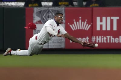 Wainwright gets 200th win as the Cardinals blank the Brewers 1-0