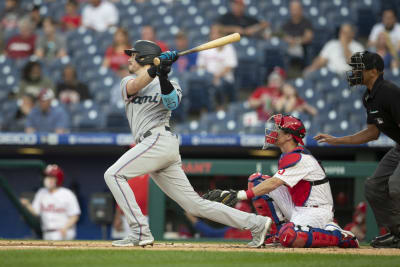 Duvall's 3-run homer helps lifts Red Sox past Dodgers