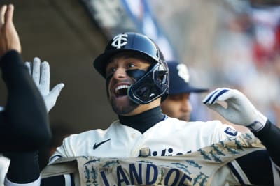 Three straight home runs power Marlins past Astros