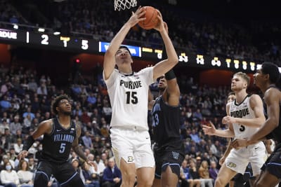 Kansas shoots lights out, handles Villanova 81-65 on the way to