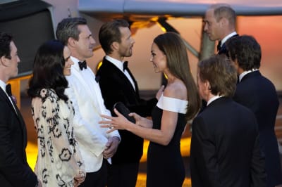 Prince William, Kate join Tom Cruise for 'Top Gun' premiere