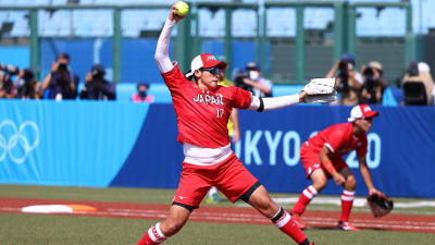 Softball Japan unveils new national team uniforms for Tokyo 2020