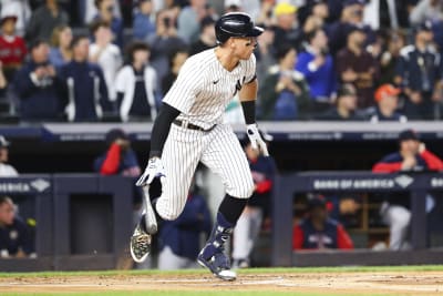 Fan hits Red Sox left fielder Alex Verdugo with baseball in wild scene at  Yankee Stadium on Saturday - The Boston Globe