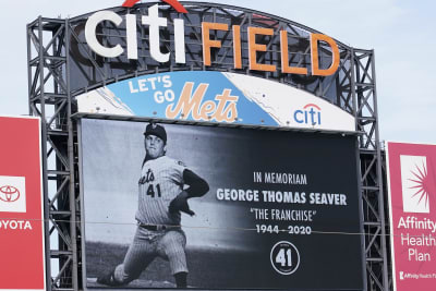 Lot Detail - 1977 TOM SEAVER NEW YORK METS GAME WORN ROAD JERSEY