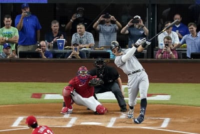 Pujols equals A-Rod with 696th career home run, Trout breaks