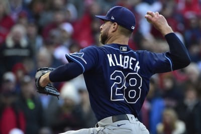 Pelted with sunflower seeds and more, Corey Kluber keeps perfect composure  during interview