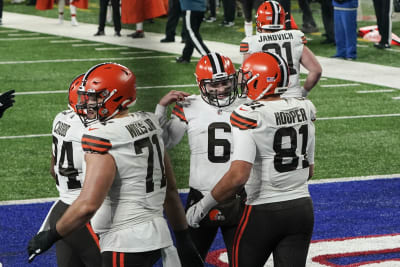 Mayfield, Browns move closer to playoffs, top Giants 20-6