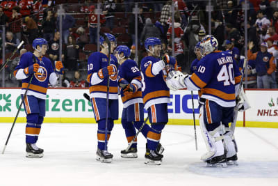 NHL playoff roundup: Islanders' record 4-goal outburst seals 5-1 win over  Canes