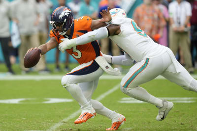 Broncos take historic beatdown in 70-20 loss to Dolphins