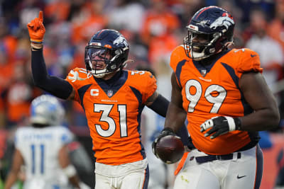 Von Miller honors the late Demaryius Thomas ahead of Rams playoff