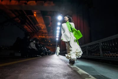 Louis Vuitton stages its first major show in South Korea - Local News 8