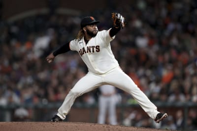 Madison Bumgarner pinch hits for D-backs in 9th inning of tie game