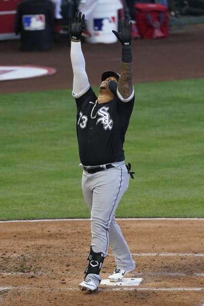 Yermin Mercedes of the Chicago White Sox runs the bases against