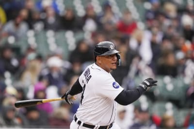 Cabrera helps Tigers top White Sox