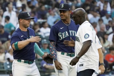 Mariners' Justin Upton leaves game after being hit in helmet by pitch