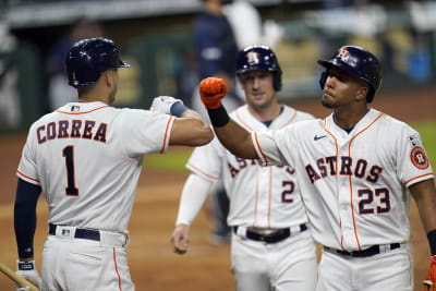 Dusty Baker wins debut, Astros top Mariners on opening day