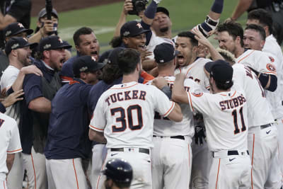 Garcia drives in 3, Correa homers as Astros beat White Sox