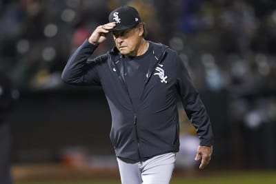 Tony La Russa travels with White Sox