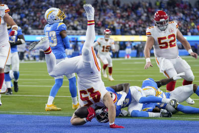 Chiefs vs. Chargers final score, results: Patrick Mahomes, Travis Kelce  team up for game-winning TD