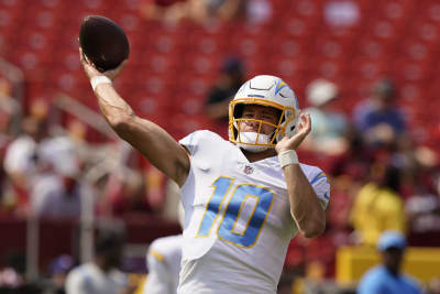 Herbert rallies Chargers to win over Cardinals on final drive