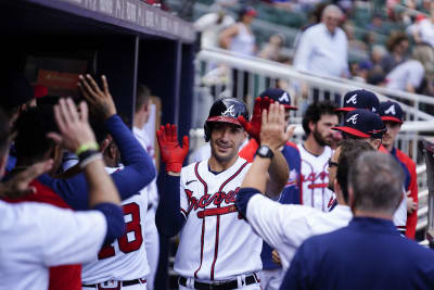 FAX Sports: MLB on X: Matt Olson on the Braves' big hat home run