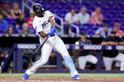 Charlie Blackmon doubles in 4-run 5th, Rockies beat Marlins 5-4