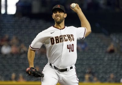 Brewers' reliever Devin Williams punches wall, likely to miss