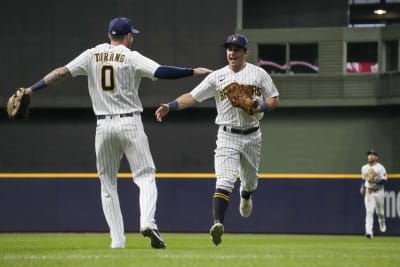 Brewers' Sal Frelick has big hits, catches in historic MLB debut