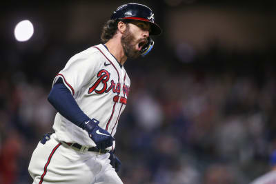 Tom Glavine steps away from Braves broadcasts