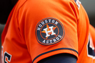 Astros fans receive Yordan Alvarez jersey and take photos with