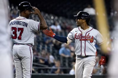 VIDEO: Atlanta Braves Ozzie Albies Preparing For The 2017 Season