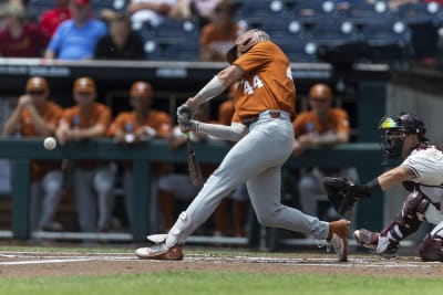 CWS: Texas A&M Aggies 10, Texas Longhorns 2 - Good Bull Hunting