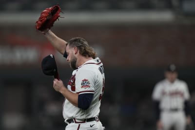 What's wrong with A.J. Minter? : r/Braves