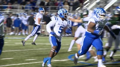 Davis' return helps New Braunfels stun Reagan in playoff opener; Southside  edges Victoria East in thrilling finish; No. 1 Steele fends off Johnson