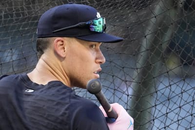 Aaron Judge takes BP and does sprints 