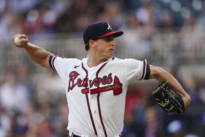 M-V-Free! Freeman HR sends Braves to NLCS, 5-4 over Brewers