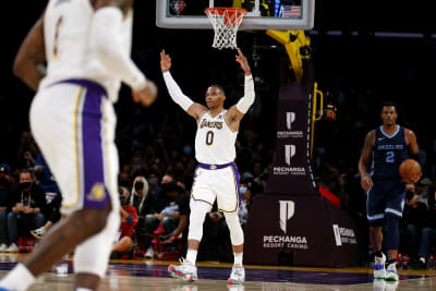 Desmond Bane Wears LeBron James Nikes During Lakers-Grizzlies Playoffs