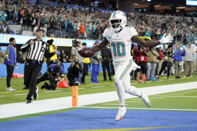 Dolphins, Packers meet on Christmas with playoff aspirations