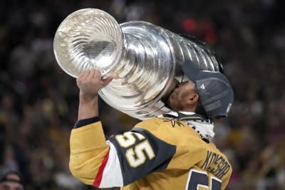 Golden Knights raise Stanley Cup banner before facing Seattle