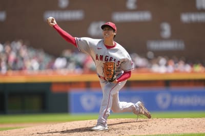 Ohtani throws 1st MLB shutout, hits 2 HRs as Angels sweep Tigers