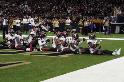 Bucs fans set to cheer inside, outside Super Bowl stadium