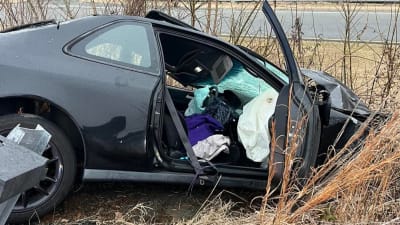 It's all about community,' Fleet Feet Roanoke opens after driver hits  front of store