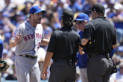 Mets ace Scherzer suffers hammy injury, day after deGrom out