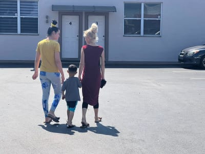 Iglesia de Hialeah ayuda a migrantes cubanos encontrar vivienda, trabajo e inscribir a niños en escuelas Iglesia de Hialeah ayuda a migrantes cubanos encontrar vivienda, trabajo e inscribir a niños en escuelas